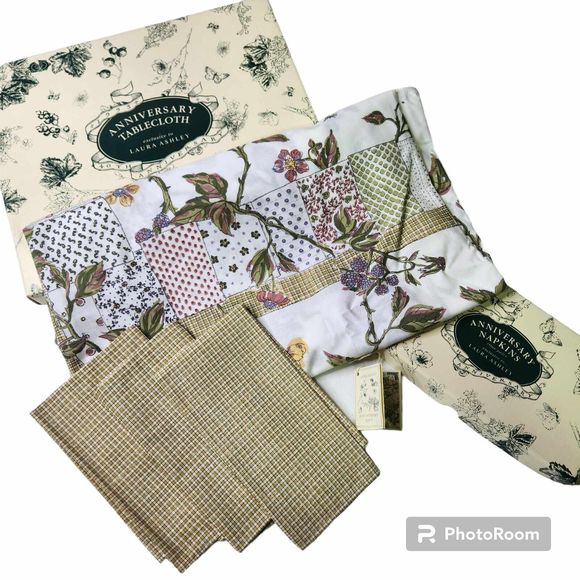 Laura Ashley Dining Vintage 993 Laura Ashley 4th Anniversary Round